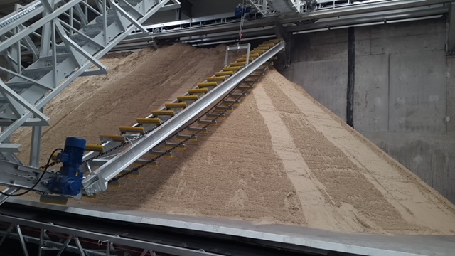 Transport materiałów sypkich na przenośnikach.